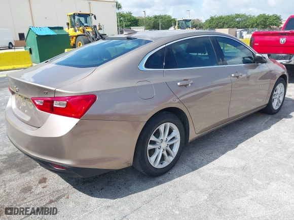 2018 Chevrolet Malibu LT with VIN 1G1ZD5ST1JF208525, listed as a IAAI auction lot 42055307 with 109,147 mi miles. Bid and sale history available at carsss.com. Image 4.