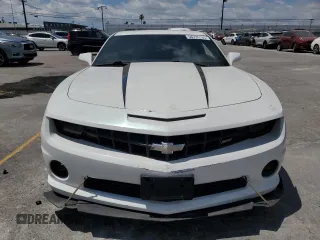 2011 Chevrolet Camaro 2SS with VIN 2G1FK1EJ6B9136257, listed as a Copart auction lot 56739935 with 136,440 mi miles and Salvage Title. Bid and sale history available at DreamBid. Image 5.