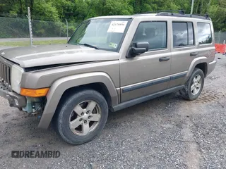 2006 Jeep Commander z VIN 1J8HG48K56C127919, wystawiony jako IAAI lot #42178896 z przebiegiem 151 865 mil mil oraz . Historia ofert i sprzedaży dostępna na DreamBid. Obrazek 2.