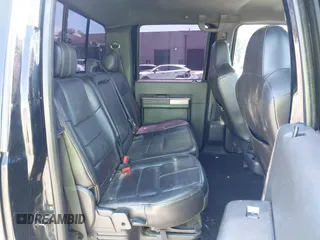 2008 Ford F-250 XL z VIN 1FTSW21RX8ED53070, wystawiony jako IAAI lot #42195310 z przebiegiem 253 764 mil mil oraz . Historia ofert i sprzedaży dostępna na DreamBid. Obrazek 8.