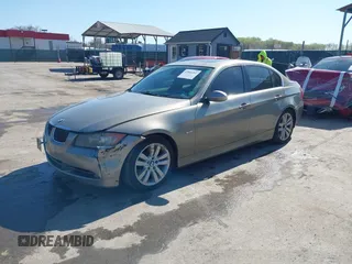 2008 BMW 3 Series 335i z VIN WBAVB77568NH78845, wystawiony jako IAAI lot #42060251 z przebiegiem 221 455 mil mil oraz . Historia ofert i sprzedaży dostępna na DreamBid. Obrazek 2.