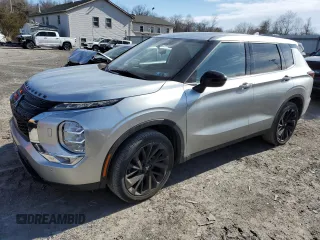 2022 Mitsubishi Outlander SE z VIN JA4J4UA87NZ077420, wystawiony jako Copart lot #44902335 z przebiegiem 31 018 mil mil oraz Czysty tytuł • Clean title. Historia ofert i sprzedaży dostępna na DreamBid. Obrazek 1.