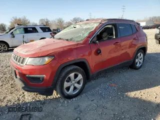 2019 Jeep Compass Altitude with VIN 3C4NJCBB7KT658195, listed as a Copart auction lot 48542205 with 71,134 mi miles and Salvage Title. Bid and sale history available at carsss.com. Image 1.