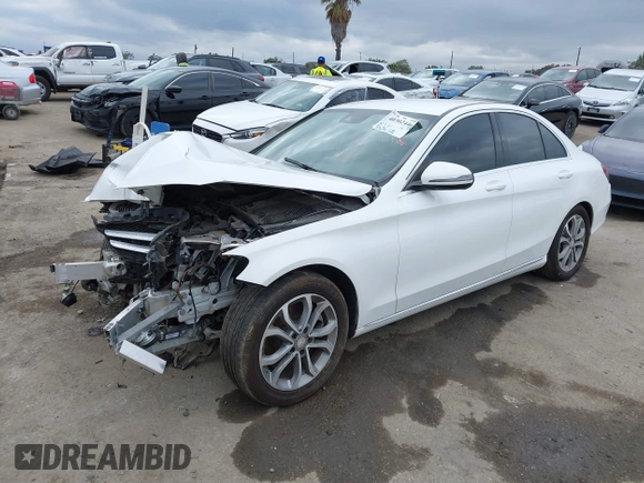2016 Mercedes-Benz C 300 with VIN 55SWF4JB0GU124439, listed as a IAAI auction lot 40302446 with 71,304 mi miles and . Bid and sale history available at carsss.com. Image 18.