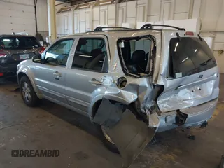 2007 Ford Escape Limited с VIN 1FMCU94197KA36921, выставлен на аукционе IAAI как лот 40426720 с пробегом 177 909 миль миль и . История ставок и продаж доступна на DreamBid. Изображение 3.