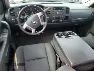 2010 Chevrolet Silverado 1500 LT with VIN 1GCSKSE33AZ114332, listed as a Copart auction lot 54046925 with 137,300 mi miles and Salvage Title. Bid and sale history available at DreamBid. Image 8.