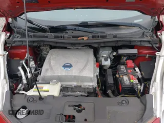 2013 Nissan LEAF SL with VIN 1N4AZ0CPXDC411967, listed as a IAAI auction lot 42120907 with 102,035 mi miles. Bid and sale history available at carsss.com. Image 10.