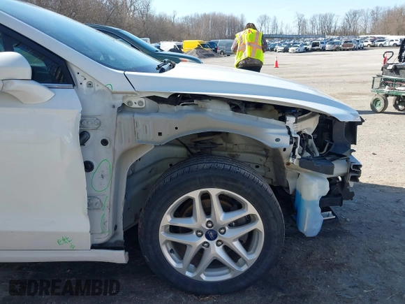 2015 Ford Fusion SE with VIN 3FA6P0H72FR138662, listed as a IAAI auction lot 41964087 with 190,982 mi miles and . Bid and sale history available at DreamBid. Image 13.