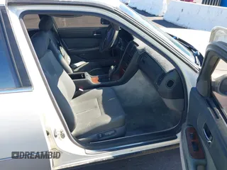 1991 Lexus LS z VIN JT8UF11E5M0073935, wystawiony jako IAAI lot #41633383 z przebiegiem 139 408 mil mil oraz . Historia ofert i sprzedaży dostępna na DreamBid. Obrazek 5.