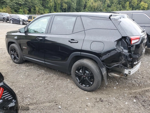 2022 GMC Terrain AT4 with VIN 3GKALYEV0NL314096, listed as a Copart auction lot 72721894 with 9,463 mi miles and Salvage Title. Bid and sale history available at carsss.com. Image 2.