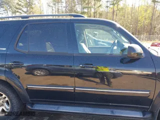 2006 Toyota Sequoia Limited with VIN 5TDBT48AX6S268046, listed as a IAAI auction lot 41880111 with 312,707 mi miles. Bid and sale history available at carsss.com. Image 13.