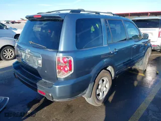 2007 Honda Pilot EX-L with VIN 5FNYF285X7B045780, listed as a IAAI auction lot 41324224 with 168,911 mi miles. Bid and sale history available at carsss.com. Image 4.
