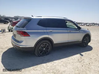 2022 Volkswagen Tiguan SE with VIN 3VV3B7AX8NM059377, listed as a Copart auction lot 47700895 with 32,281 mi miles and Salvage Title. Bid and sale history available at carsss.com. Image 3.
