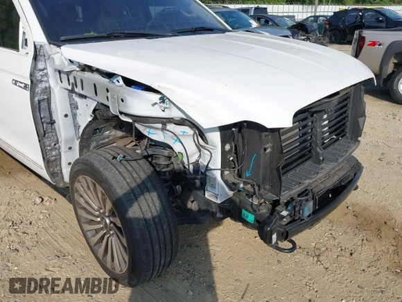 2020 Lincoln Navigator Reserve with VIN 5LMJJ2LT5LEL09160, listed as a IAAI auction lot 42114190 with 35,544 mi miles and . Bid and sale history available at DreamBid. Image 6.