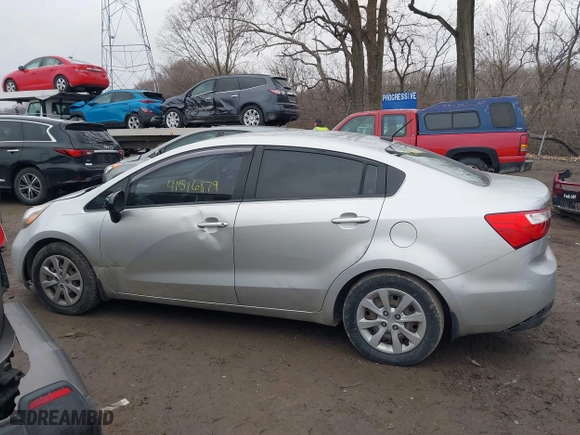 2015 Kia Rio LX with VIN KNADM4A39F6452036, listed as a IAAI auction lot 41516879 with 95,775 mi miles. Bid and sale history available at carsss.com. Image 15.