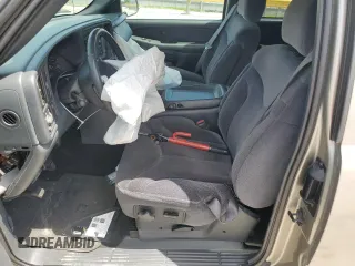 2001 GMC Sierra 1500 SLE z VIN 2GTEC19TX11393656, wystawiony jako Copart lot #56097465 z przebiegiem 133 629 mil mil oraz Szkoda całkowita • Salvage title. Historia ofert i sprzedaży dostępna na DreamBid. Obrazek 7.