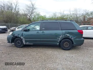 2005 Toyota Sienna CE with VIN 5TDZA23C15S313939, listed as a IAAI auction lot 41952894 with 268,191 mi miles. Bid and sale history available at carsss.com. Image 14.