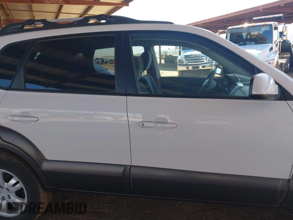 2006 Hyundai Tucson GLS with VIN KM8JN12D16U332117, listed as a IAAI auction lot 41831236 with 160,557 mi miles. Bid and sale history available at carsss.com. Image 13.