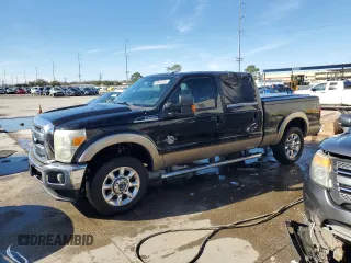 2012 Ford F-250 XL z VIN 1FT7W2BT7CEB60657, wystawiony jako Copart lot #88870585 z przebiegiem 323 147 mil mil oraz Nie do naprawy • Non repairable. Historia ofert i sprzedaży dostępna na DreamBid. Obrazek 1.