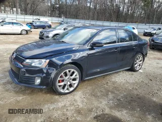 2014 Volkswagen Jetta GLI Edition 30 z VIN 3VW4S7AJ1EM309036, wystawiony jako Copart lot #46192335 z przebiegiem 134 364 mil mil oraz Szkoda całkowita • Salvage title. Historia ofert i sprzedaży dostępna na DreamBid. Obrazek 1.