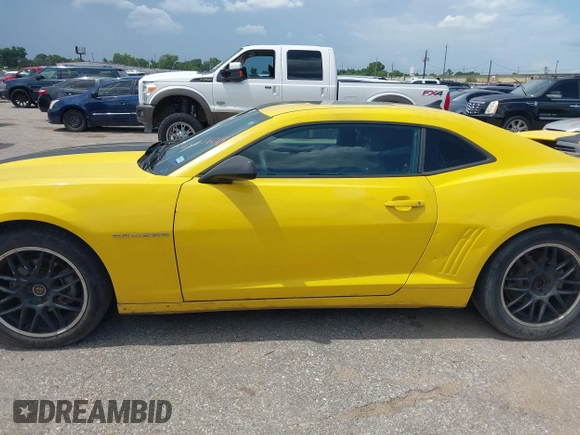 2011 Chevrolet Camaro 1LT with VIN 2G1FF1ED1B9155488, listed as a IAAI auction lot 42656018 with Not provided miles and . Bid and sale history available at DreamBid. Image 14.