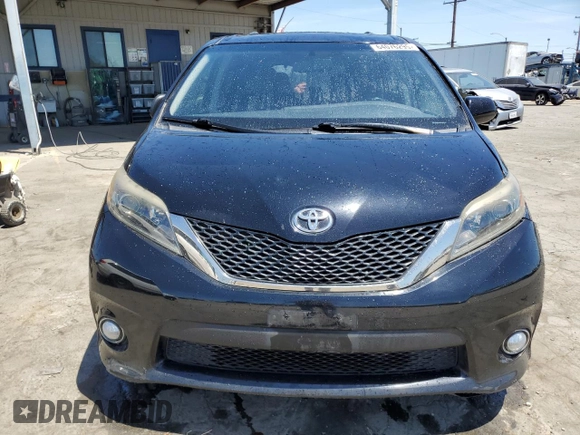 2017 Toyota Sienna SE with VIN 5TDXZ3DC5HS841623, listed as a Copart auction lot 64076295 with 181,575 mi miles and Salvage title. Bid and sale history available at DreamBid. Image 5.