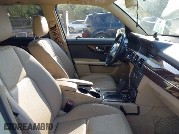 2010 Mercedes-Benz GLK GLK 350 with VIN WDCGG8HB3AF485743, listed as a IAAI auction lot 41998812 with 158,887 mi miles and . Bid and sale history available at carsss.com. Image 5.