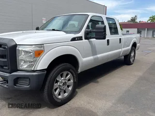 2015 Ford F-250 Lariat z VIN 1FT7W2B63FEC54565, wystawiony jako Copart lot #61446585 z przebiegiem 213 130 mil mil oraz Czysty tytuł • Clean title. Historia ofert i sprzedaży dostępna na DreamBid. Obrazek 2.