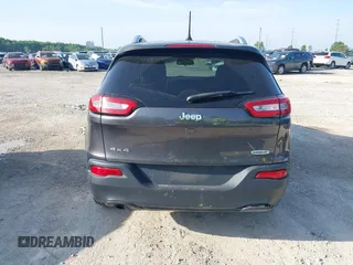 2017 Jeep Cherokee Latitude z VIN 1C4PJMCB7HW501797, wystawiony jako IAAI lot #42277579 z przebiegiem 107 639 mil mil oraz . Historia ofert i sprzedaży dostępna na DreamBid. Obrazek 16.