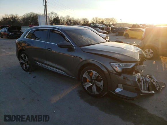 2019 Audi e-tron Prestige with VIN WA1VAAGEXKB006917, listed as a Copart auction lot 43856923 with 67,805 mi miles. Bid and sale history available at carsss.com. Image 4.