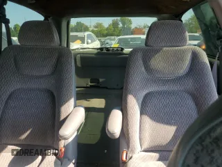 2000 Dodge Caravan SE with VIN 1B4GP44G7YB772212, listed as a Copart auction lot 75664674 with 373,081 mi miles and Clean Title. Bid and sale history available at carsss.com. Image 10.