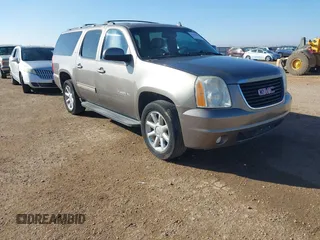 2012 GMC Yukon XL SLT with VIN 1GKS2KE73CR167820, listed as a IAAI auction lot 41462950 with 243,554 mi miles. Bid and sale history available at carsss.com. Image 1.