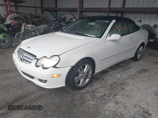 2007 Mercedes-Benz CLK 350 with VIN WDBTK56F07T082559, listed as a IAAI auction lot 42012047 with 76,513 mi miles and . Bid and sale history available at carsss.com. Image 2.