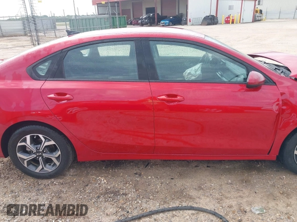 2019 Kia Forte LXS z VIN 3KPF24AD2KE072499, wystawiony jako IAAI lot #42172434 z przebiegiem 111 881 mil mil oraz . Historia ofert i sprzedaży dostępna na DreamBid. Obrazek 13.