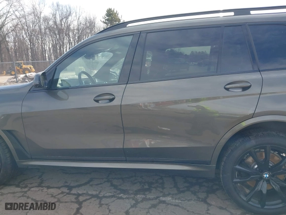 2025 BMW X7 xDrive40i with VIN 5UX23EM07S9W53333, listed as a IAAI auction lot 41651402 with 6,591 mi miles. Bid and sale history available at carsss.com. Image 14.