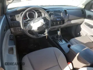 2013 Toyota Tacoma z VIN 5TFUX4EN1DX016584, wystawiony jako Copart lot #48462975 z przebiegiem 130 712 mil mil oraz Szkoda całkowita • Salvage title. Historia ofert i sprzedaży dostępna na DreamBid. Obrazek 8.