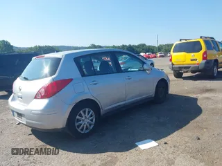 2007 Nissan Versa SL с VIN 3N1BC13E57L394446, выставлен на аукционе IAAI как лот 42855943 с пробегом 169 375 миль миль и . История ставок и продаж доступна на DreamBid. Изображение 4.