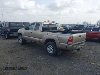 2006 Toyota Tacoma with VIN 5TEUU42N96Z268219, listed as a IAAI auction lot 41833805 with 151,872 mi miles. Bid and sale history available at carsss.com. Image 3.