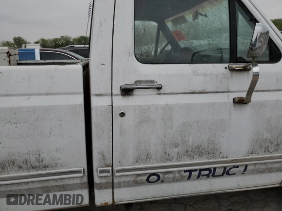 1992 Ford F-150 with VIN 1FTDF15Y9NNA94734, listed as a Copart auction lot 52719545 with 0 mi miles and Clean Title. Bid and sale history available at carsss.com. Image 10.