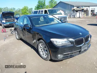 2010 BMW 7 Series 750i xDrive z VIN WBAKC6C50ACL67892, wystawiony jako IAAI lot #42275789 z przebiegiem 168 245 mil mil oraz . Historia ofert i sprzedaży dostępna na DreamBid. Obrazek 1.