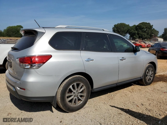 2016 Nissan Pathfinder SV with VIN 5N1AR2MN1GC663352, listed as a Copart auction lot 83157784 with 225,039 mi miles and Salvage Title. Bid and sale history available at carsss.com. Image 3.