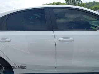 2021 Kia Forte LXS z VIN 3KPF24AD5ME331800, wystawiony jako IAAI lot #42505141 z przebiegiem 89 236 mil mil oraz . Historia ofert i sprzedaży dostępna na DreamBid. Obrazek 13.