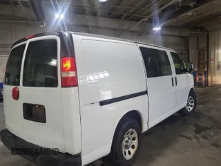 2014 Chevrolet Express Cargo z VIN 1GCSGAFXXE1162573, wystawiony jako IAAI lot #42547277 z przebiegiem 230 224 mil mil oraz . Historia ofert i sprzedaży dostępna na DreamBid. Obrazek 48.