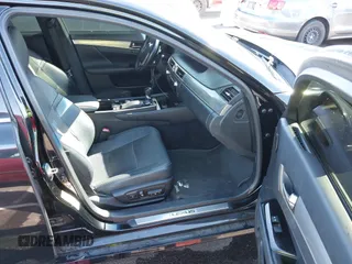 2013 Lexus GS 350 z VIN JTHBE1BL8D5000388, wystawiony jako IAAI lot #40454849 z przebiegiem 123 156 mil mil oraz . Historia ofert i sprzedaży dostępna na DreamBid. Obrazek 5.