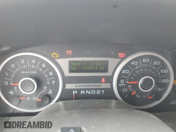 2006 Ford Expedition Special Service with VIN 1FMPU16506LA26290, listed as a Copart auction lot 82591474 with 228,313 mi miles and Clean title. Bid and sale history available at DreamBid. Image 9.
