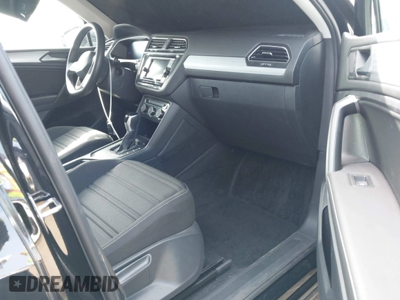 2024 Volkswagen Tiguan S with VIN 3VVRB7AX0RM055422, listed as a IAAI auction lot 42344755 with 20,670 mi miles and . Bid and sale history available at DreamBid. Image 5.