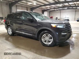 2024 Ford Explorer XLT with VIN 1FMSK7DH1RGA50482, listed as a Copart auction lot 53542645 with 33,721 mi miles and Clean Title. Bid and sale history available at carsss.com. Image 4.