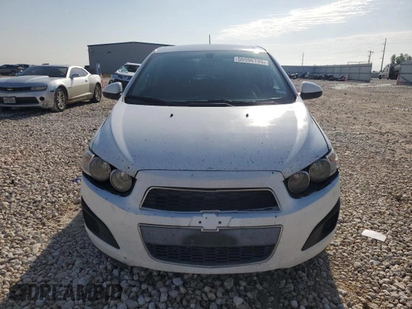 2016 Chevrolet Sonic LT z VIN 1G1JC6SH7G4125154, wystawiony jako Copart lot #55596195 z przebiegiem 107 384 mil mil oraz Czysty tytuł • Clean title. Historia ofert i sprzedaży dostępna na DreamBid. Obrazek 5.
