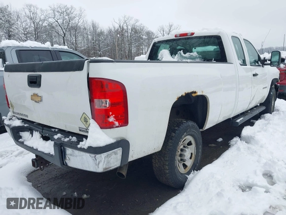 2009 Chevrolet Silverado 3500HD with VIN 1GCHC79K69E151898, listed as a IAAI auction lot 41489796 with 222,025 mi miles and . Bid and sale history available at DreamBid. Image 4.