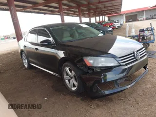 2012 Volkswagen Passat SE w/Sunroof with VIN 1VWBP7A3XCC020584, listed as a IAAI auction lot 41905793 with 138,642 mi miles. Bid and sale history available at carsss.com. Image 1.